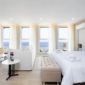 https://home2book-stylish-sea-views-studio-santa-cruz.adeje-hotels.com